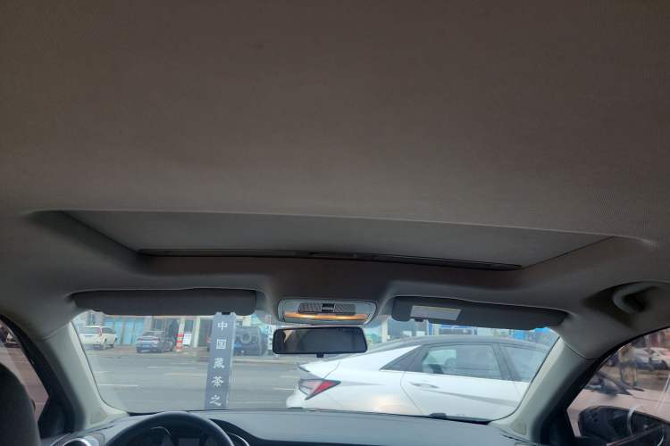 Used MG 6 2017 20T Manual Luxury Smart Connect Version China V Standard