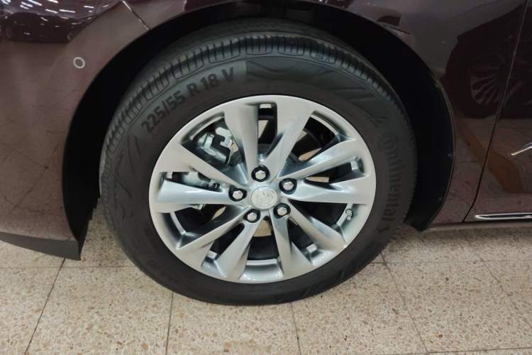 Used Buick GL8 2022 Facelift Avenir Aivia Six-Seat Deluxe Edition Left Front Wheel Hub