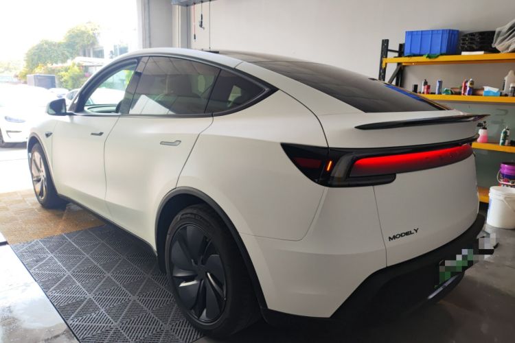 Used Tesla Model Y 2025 Long-Range All-Wheel Drive First Edition
