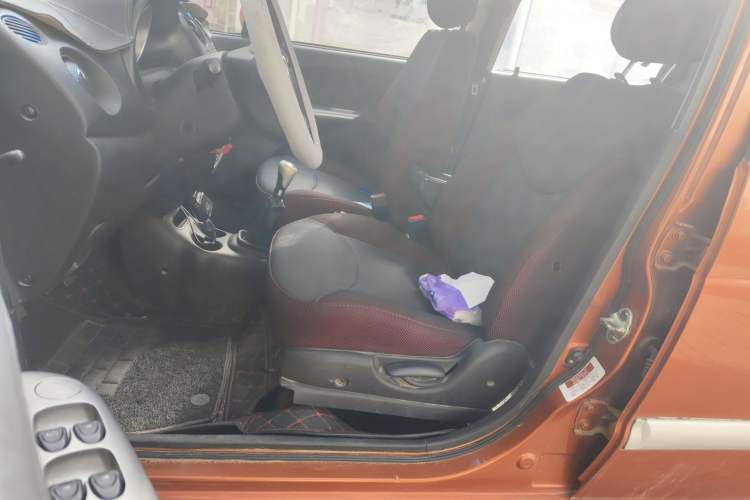 Used Baojun Lechi 2012 Revised Version 1.2L Manual Sporty Edition Dynamic Type
