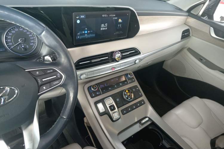 Used Hyundai Palisade 2021 3.5L Automatic 4x4 GLS
