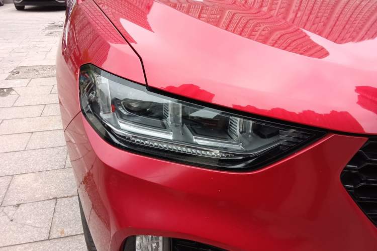 Used Wey VV5 2017 2.0T Ultra-Luxury Version Right Front Headlight