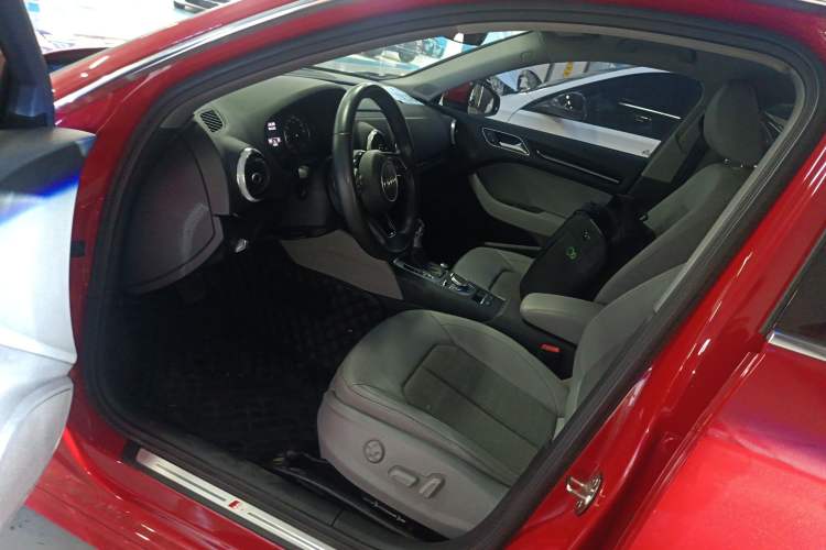 Used Audi A3 2018 30th Anniversary Edition Sportback 35 TFSI Fashion Model
