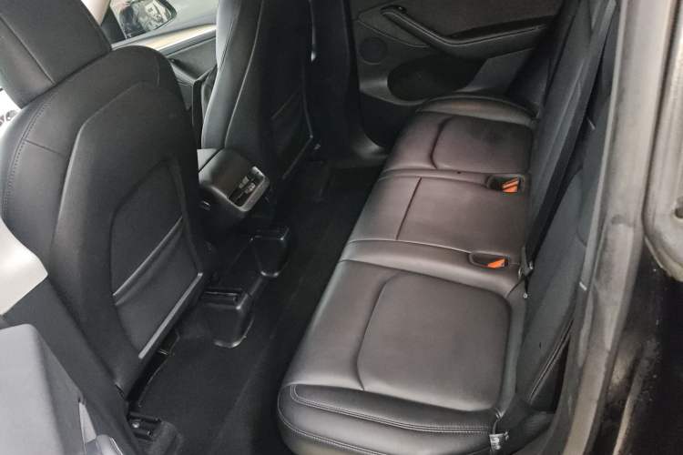 Used Tesla Model Y 2022 Long-Range All-Wheel-Drive Version