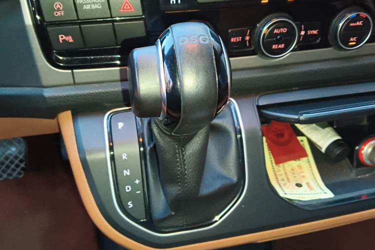 Used Volkswagen Caravelle 2017 2.0 TSI 4x4 Comfort Edition 7-Seater
