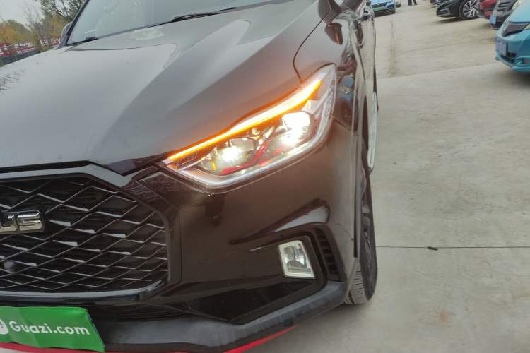 Used SAIC MAXUS D90 Pro 2023 2.0T Diesel 4x4 Comfort Edition 7-Seater
