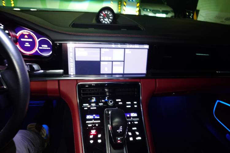 Used Porsche Panamera 2021 Panamera 4 Executive Long Wheelbase 2.9T Audio And AC Panel