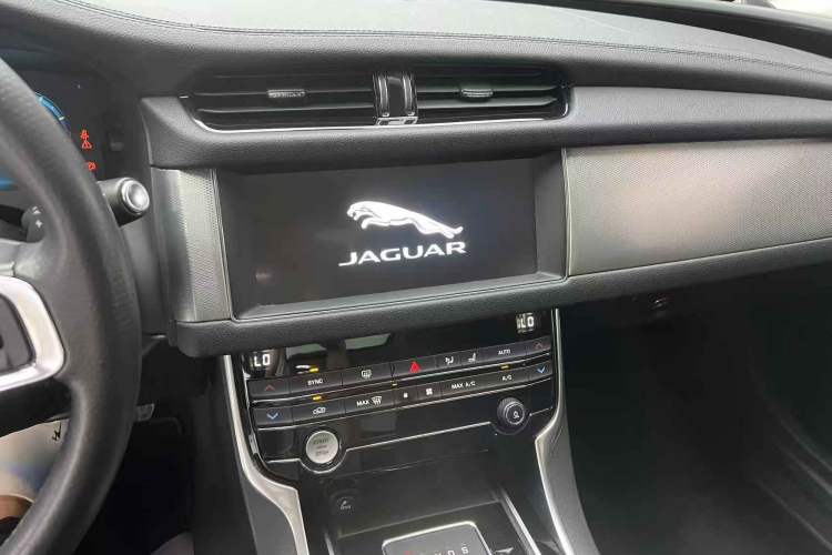 Used Jaguar XFL 2020 XFL 2.0T P200 Two-Wheel-Drive Elite Edition
