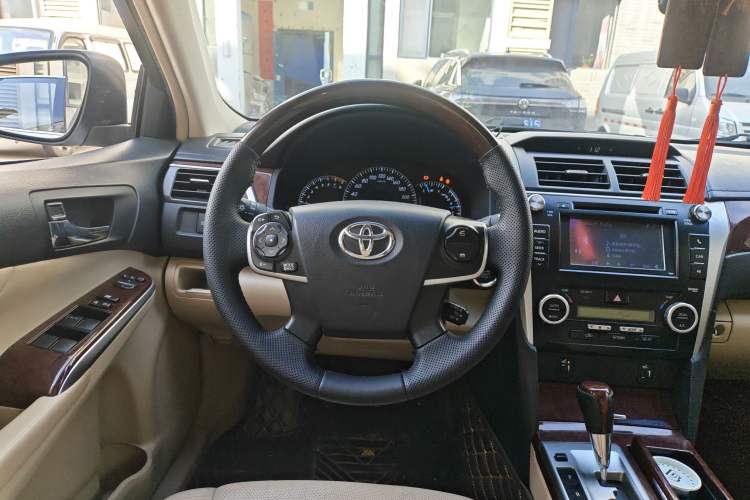 Used Toyota Camry 2012 2.5G Luxury Edition
