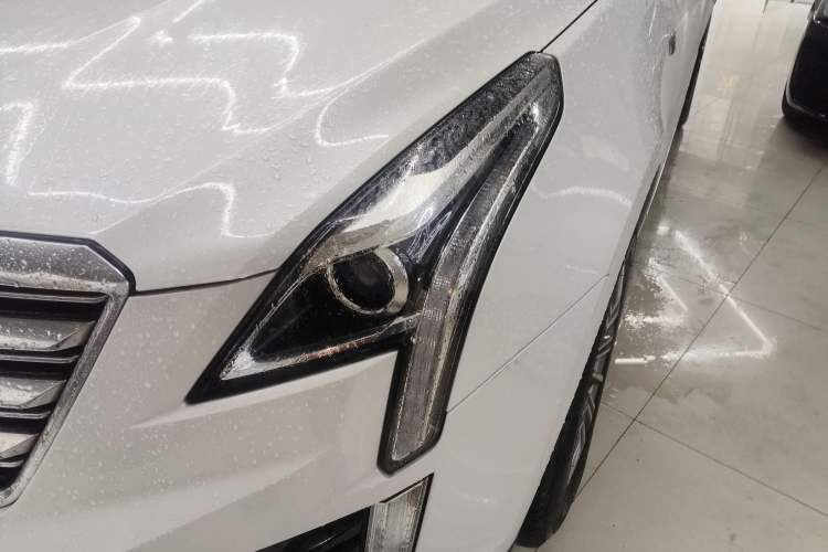 Used Cadillac XT5 2018 25T Luxury Model