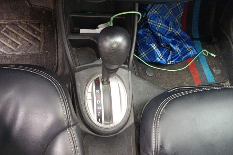 Used Honda Fit 2011 1.3L automatic comfort version
