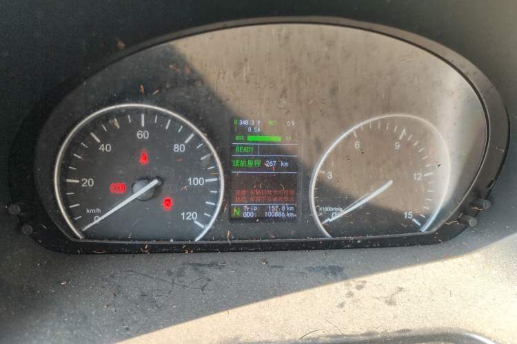 Used JMC E-Roadrunner 2023 E630 Van Base Model 41.86 kWh
