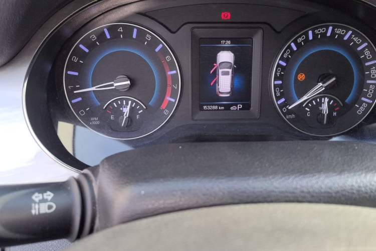 Used Haval H2 2018 Red-Label 1.5T Dual-Clutch Two-Wheel-Drive Luxury Model Odometer Close Up