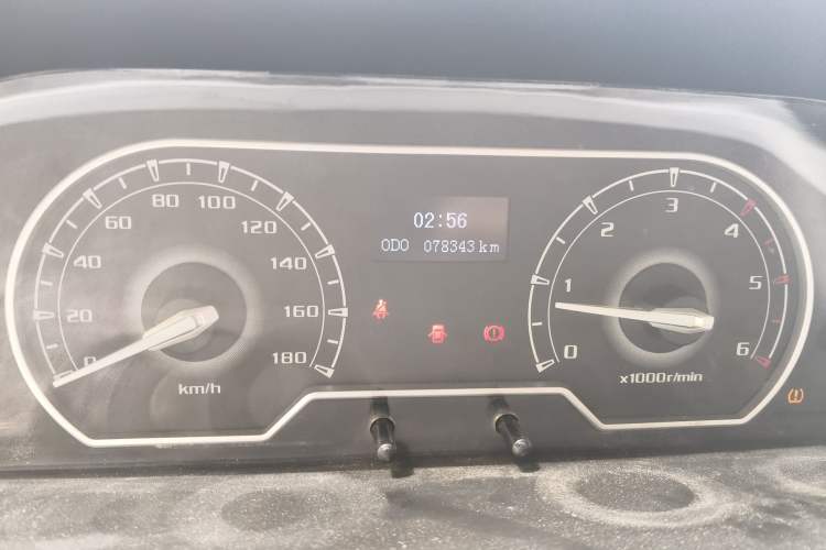 Used SAIC MAXUS Xintu V80 2019 2.5T Classic Edition 6-Speed Manual – Aoyuntong Modified Version Short Wheelbase Mid-Height Roof 5/6 Seats Odometer Close Up