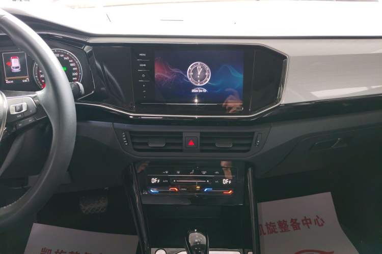 Used Volkswagen Tayron 2022 280TSI Two-Wheel Drive Luxury Smart Connectivity Version Audio And AC Panel