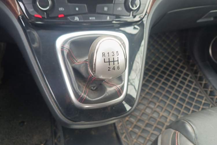 Used Haval H6 2013 Sport Edition 1.5T Manual Two-Wheel Drive Prestige Model
