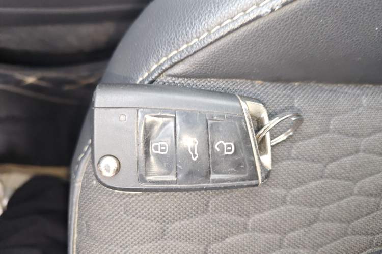 Used Volkswagen Tiguan L 2018 Revised Version 330TSI Automatic Two-Wheel Drive Trendy Edition
