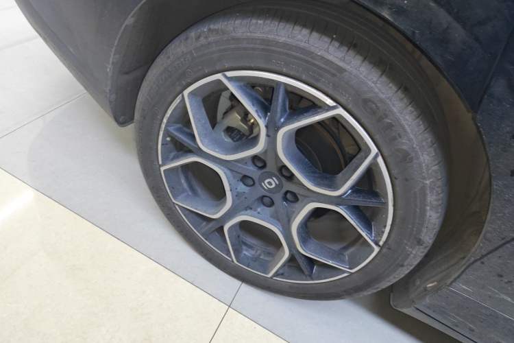 Used CHANGAN NEVO A07 2025 All-Electric "True Fragrance" Edition 710-Mile Long-Range Version Right Rear Wheel Hub