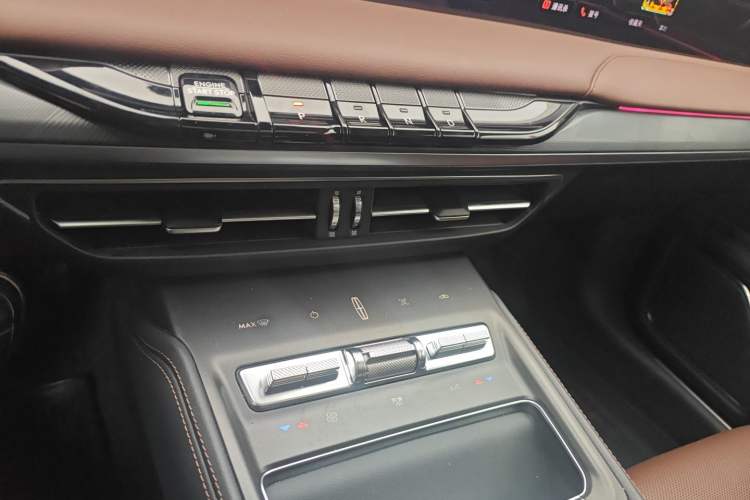 Used Lincoln Z 2025 2.0T Prestige Hybrid Edition
