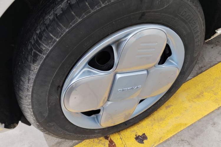 Used Geely Galaxy Panda 2024 Panda Mini 200km Endurance Bear Left Front Wheel Hub