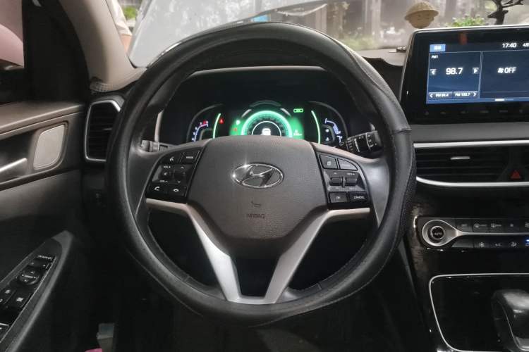 Used Hyundai Tucson 2020 280TGDi Two-Wheel-Drive GLS Fashion Edition China VI Standard Steering Wheel