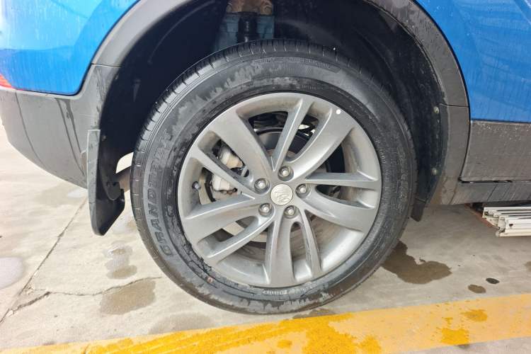 Used Buick Encore 2018 18T Automatic Two-Wheel Drive Urban Fashion Model