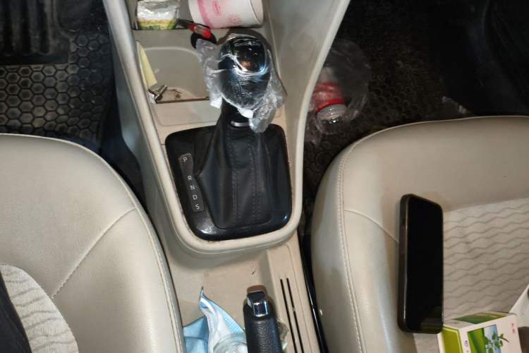 Used Skoda Rapid 2016 1.6L Automatic Chuanxing Edition Gear Lever