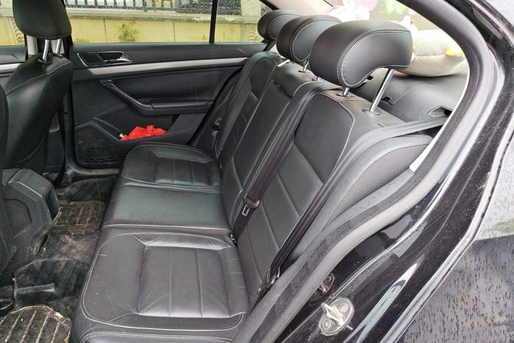 Used Volkswagen Lavida 2015 1.6L Automatic Comfort Edition