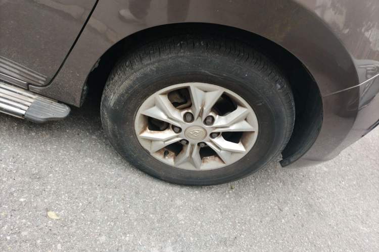 Used SAIC MAXUS G10 2014 2.0T Automatic Elite Edition