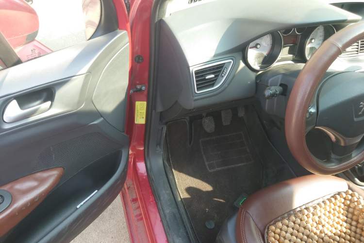 Used Peugeot 308 2014 Enjoy Edition Classic 1.6L Manual YouShang Model