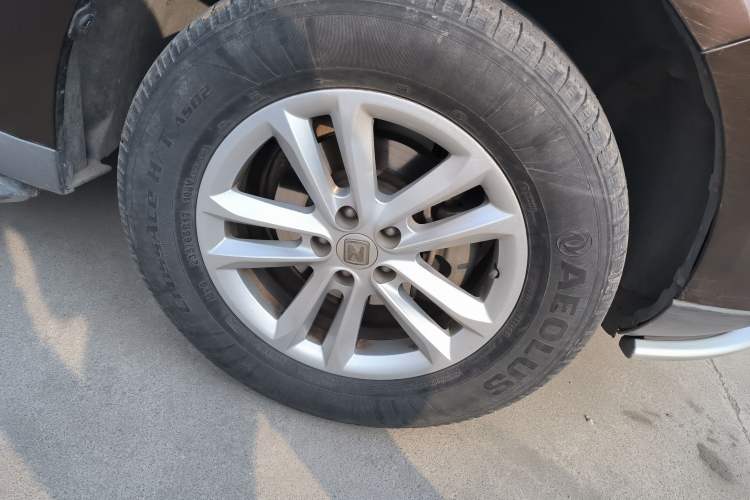 Used Zotye T600 2015 1.5T Manual Luxury Model Right Front Wheel Hub