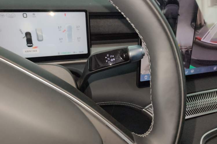 Used XPeng X9 2024 702 Ultra-Long Range Max Gear Lever