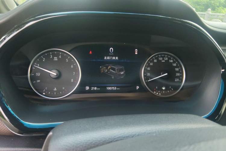 Used Buick GL8 2020 Land Cruiser Executive Class 652T Comfort Model Instrument Cluster