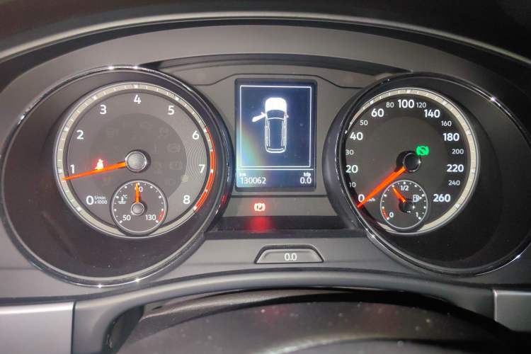 Used Volkswagen Teramont 2017 330TSI Two-Wheel-Drive Luxury Edition Instrument Cluster