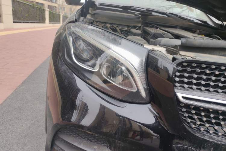 Used Mercedes-Benz GLC Coupe 2017 GLC 260 4MATIC Coupe SUV
