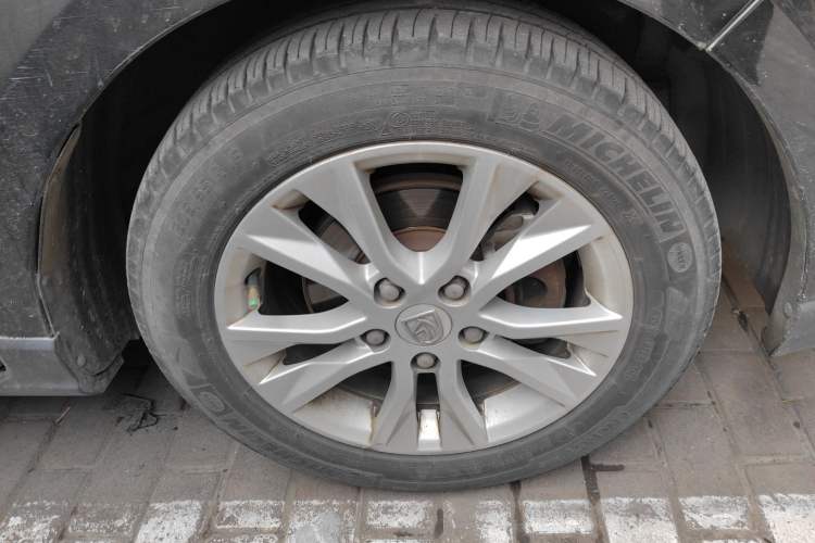 Used Baojun 730 2016 1.5T Manual Luxury Edition 7 Seats
