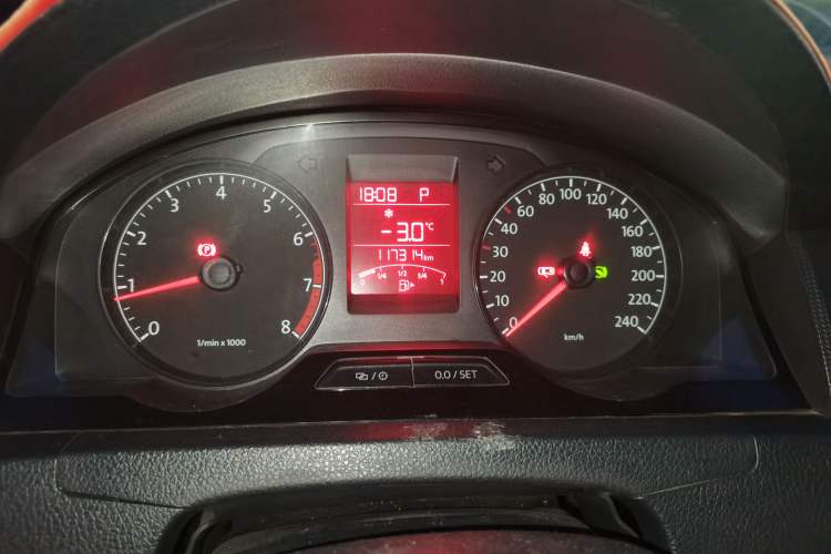 Used Volkswagen Santana 2013 1.6L Automatic Fashion Edition