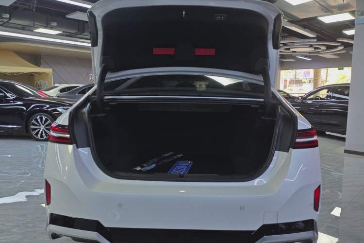 Used BMW 5 Series 2024 530Li Leading Model M Sport Package Trunk