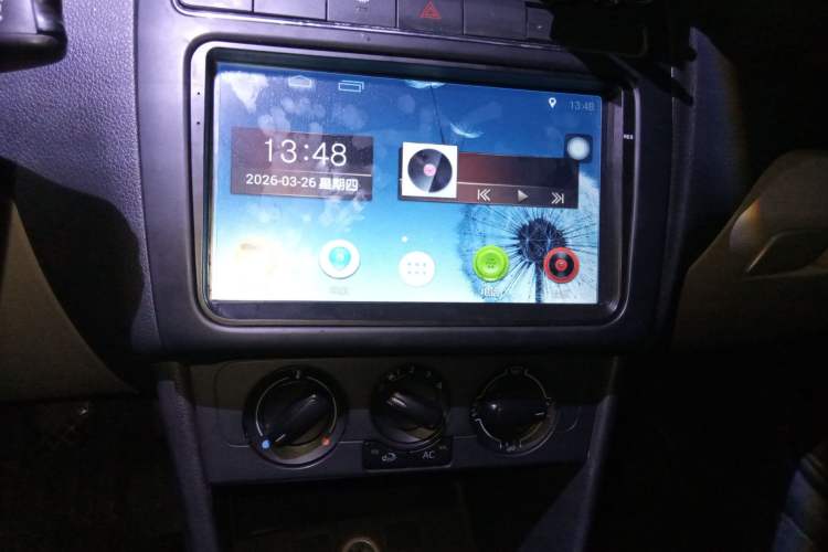 Used Volkswagen Polo 2011 1.6L Manual ZhiShang Edition
