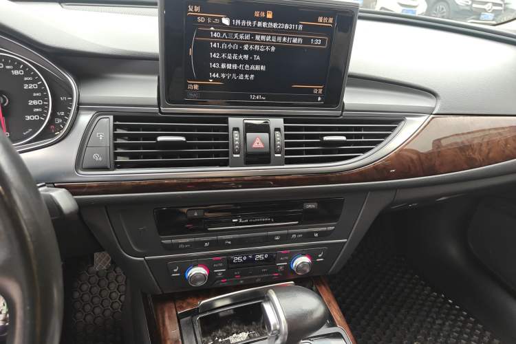 Used Audi A6L 2014 30 FSI Comfort Model Audio And AC Panel