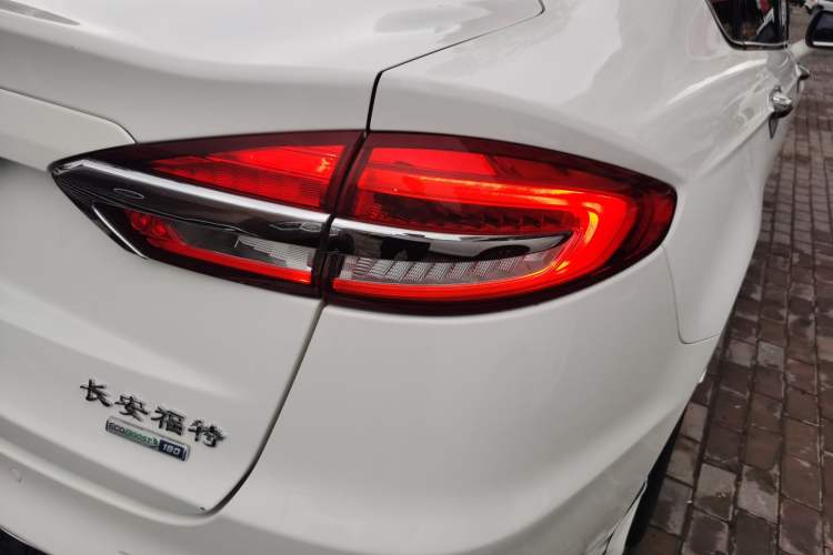 Used Ford Mondeo 2018 EcoBoost 180 Smart Control Fashion Model China V Standard