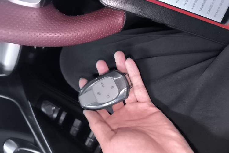 Used GAC Trumpchi GS8 2025 Linghang Series 2.0 TGDI Two-Wheel-Drive Luxury Edition 5 Seats