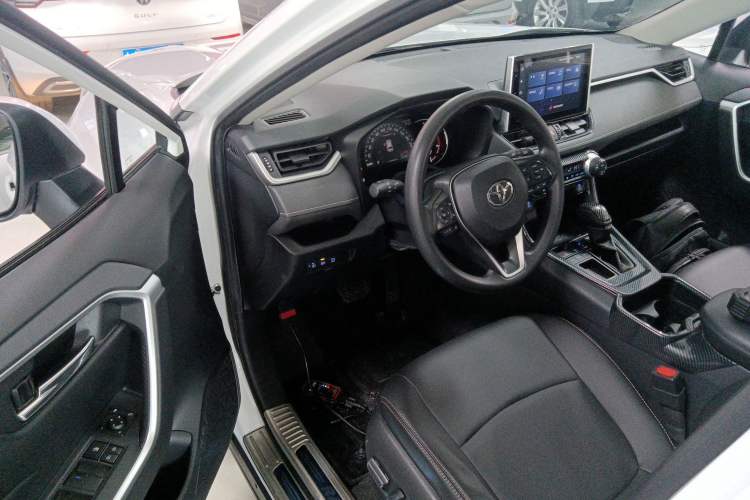 Used Toyota RAV4 2021 2.0L CVT Two-Wheel Drive Fashion Edition
