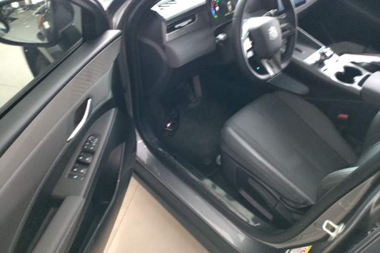 Used BYD Qin PLUS 2025 DM-i Smart Drive 55KM Leading Model Driver Seat