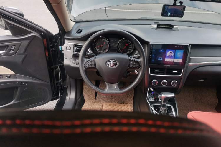 Used Bestune B30 2016 1.6L Automatic Luxury Model Steering Wheel