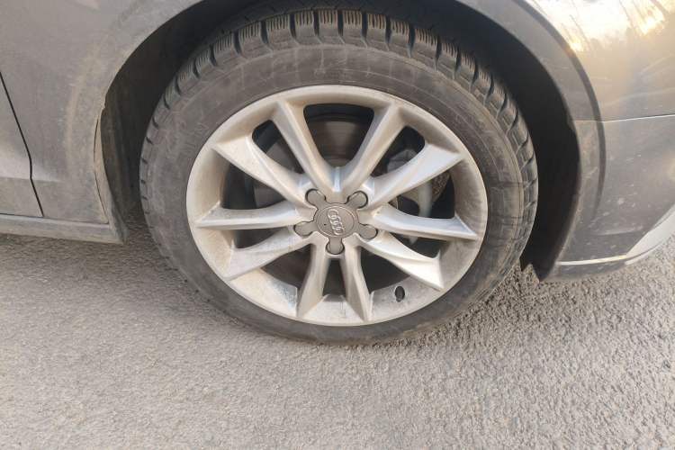 Used Audi A3 2020 Limousine 35 TFSI Style Edition China VI Emission Standard Right Front Wheel Hub