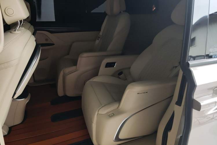 Used Buick GL8 2023 ES Lu Zun Luxury Model
