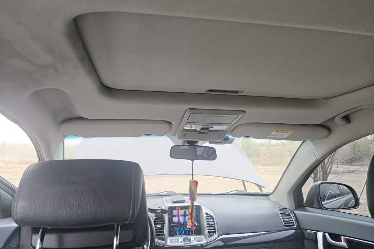 Used Chevrolet Captiva 2015 2.4L 4x4 Flagship Edition 7-Seater
