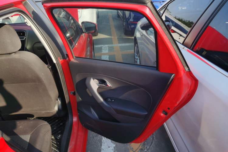 Used Volkswagen Polo 2013 1.6L Automatic Comfort Edition