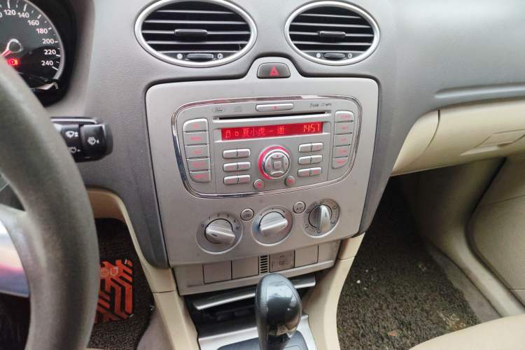 Used Ford Focus 2013 Sedan Classic 1.8L Automatic Base Model
